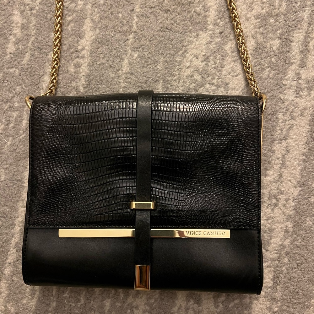 Vince camuto cross body black and gold leather purse